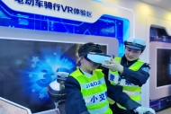 “小交警”母親節(jié)送關(guān)愛(ài) 沉浸式體驗(yàn)助力交通安全教育