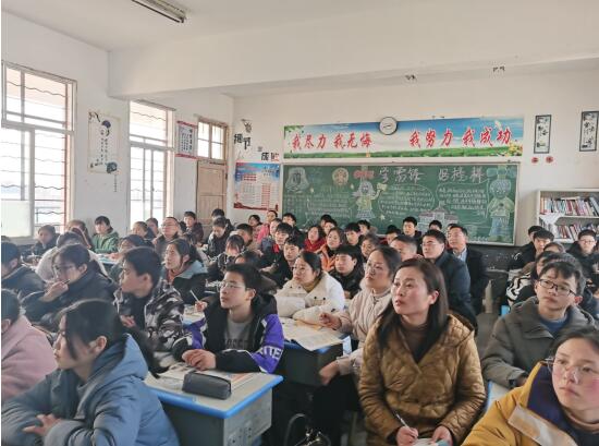 立足課堂推課改 聚焦質(zhì)量謀發(fā)展——濱?？h界牌中學(xué)開展校際交流活動側(cè)記