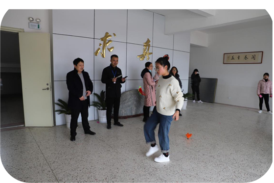 濱?？h五汛鎮(zhèn)中心小學舉行慶祝第111個國際三八婦女節(jié)活動